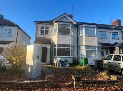 3 Bed Semi-Detached House, Northfield Road, EN8
