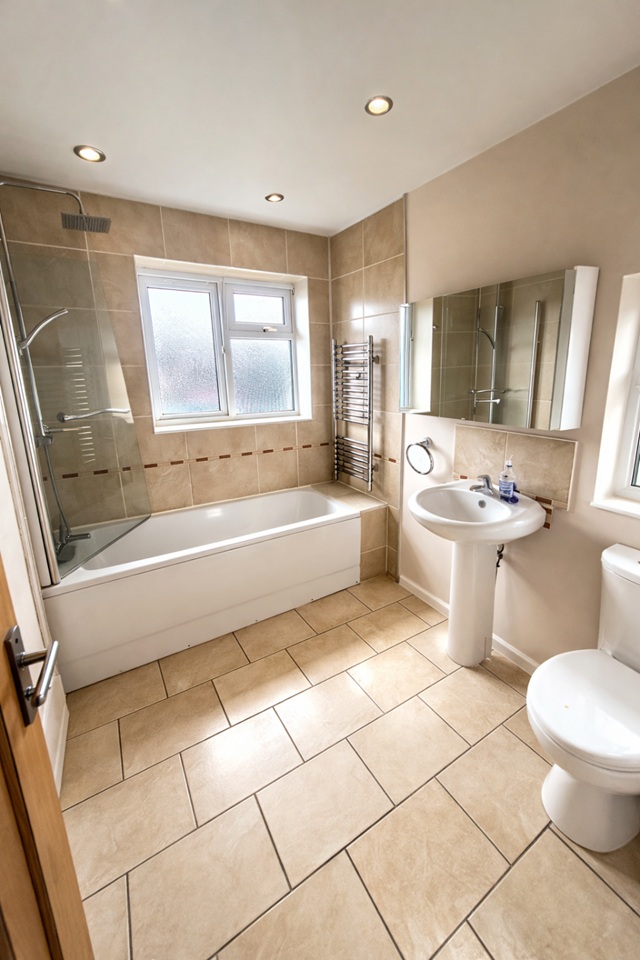 Additional image 4 of 3 Bed Semi-Detached House, Gravel Pit Lane, DE21, N1 7GU