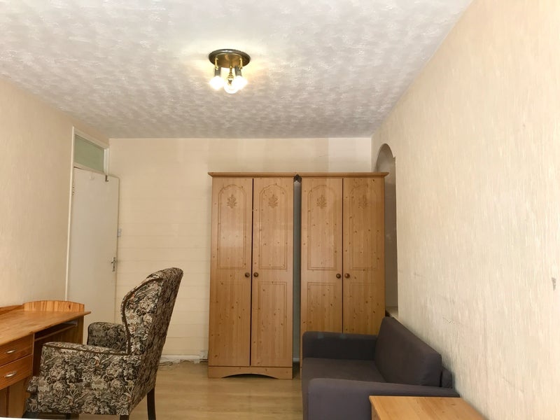Additional image 2 of Room in a Shared House, Bush Rd, SE8, N1 7GU