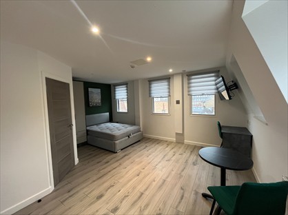 Bedsit, Cross Street Court, PE1