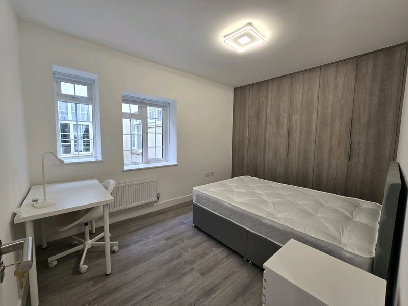 Room in a Shared Flat, Warwick House, NW3, N1 7GU