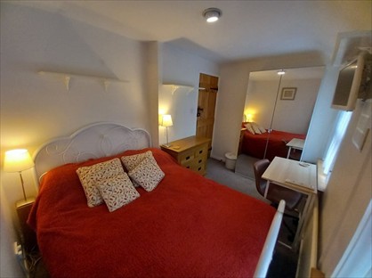 Room in a Shared House, London Road, DA4