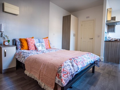 Studio Flat, Bard House, NG1