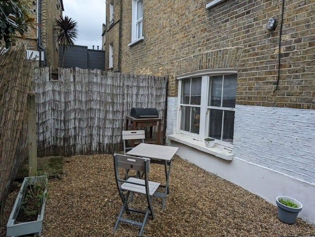 2 Bed Flat, Heyford Terrace, SW8