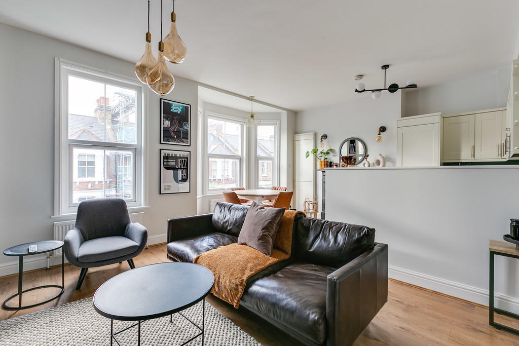 London - 2 Bed Flat, Second Floor, NW1 - To Rent Now for £3,490.00 p/m