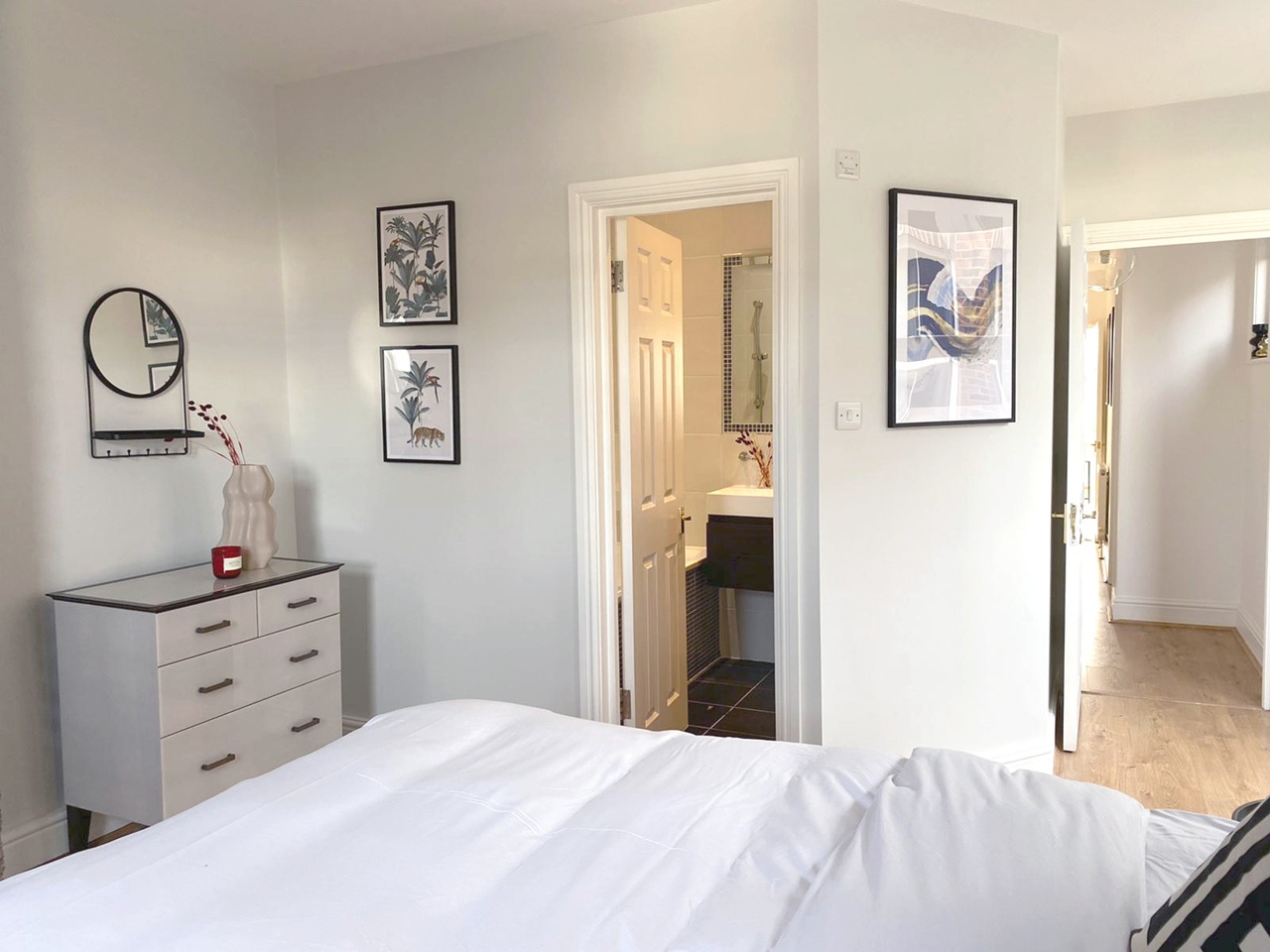 London - 2 Bed Flat, Second Floor, NW1 - To Rent Now for £3,490.00 p/m