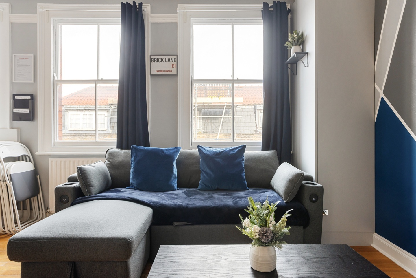 2 Bed Semi-Detached House, Brick Lane, E1 photo 4