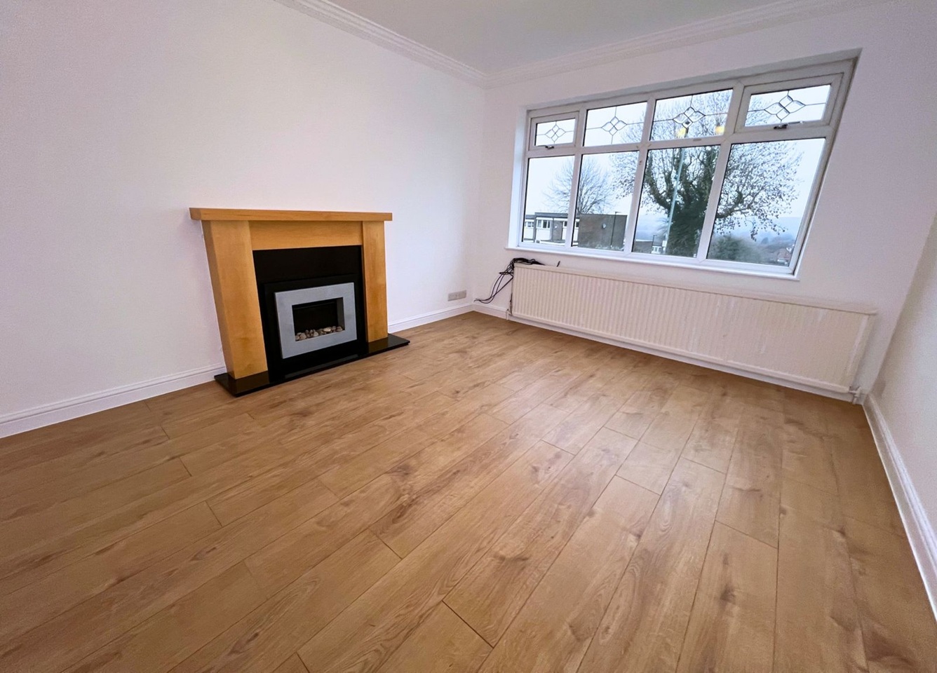 3 Bed Semi-Detached House, Beaver Hill Road, S13, N1 7GU
