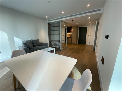 1 Bed Flat, Fountain Park Way, W12