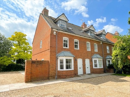 4 Bed Semi-Detached House, Elgar Bretts Court, CT1