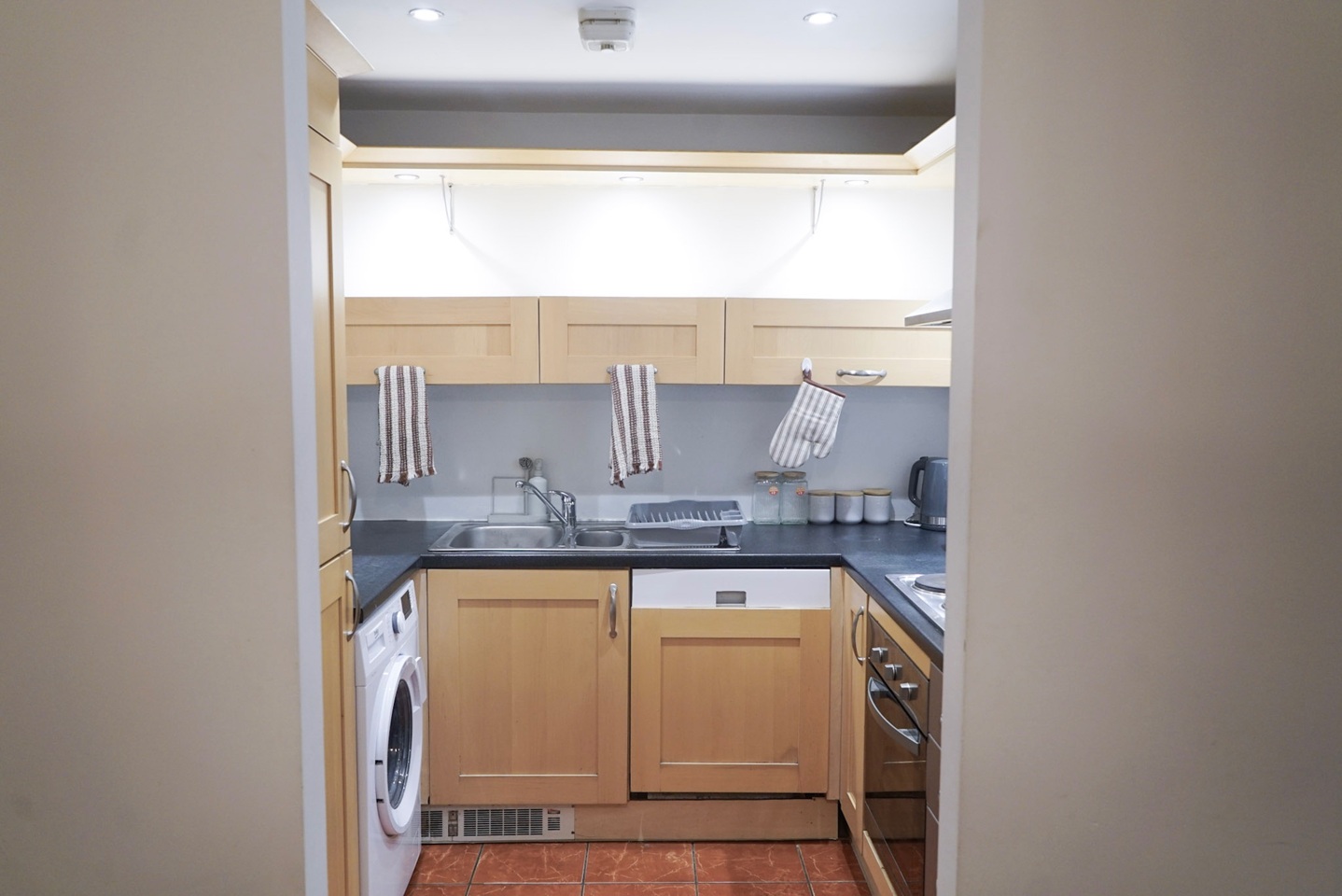 Additional image 8 of 2 Bed Flat, Manor House Drive, CV1, N1 7GU