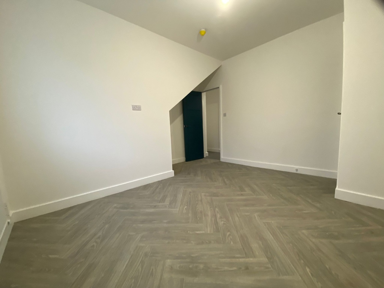 Additional image 3 of 1 Bed Flat, Old Church Road, CV6, N1 7GU