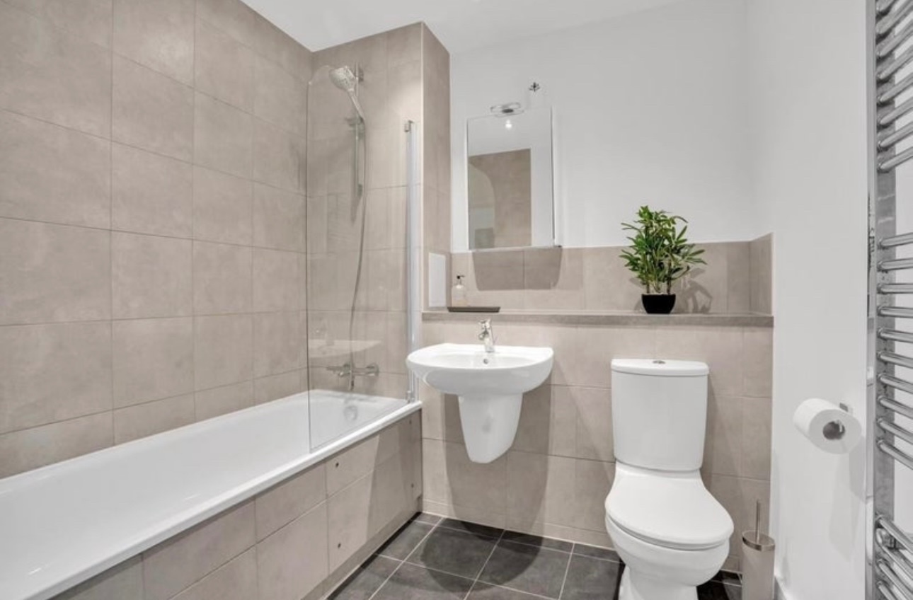 2 Bed Flat, Havil St, SE5 photo 5