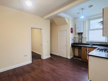 2 Bed Flat, Hatherley Gardens, E6