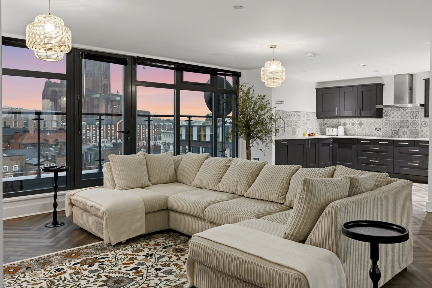 3 Bed Penthouse, Colquitt Street, L1, N1 7GU