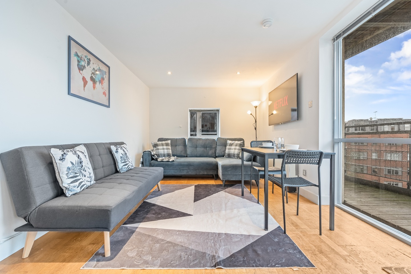 2 Bed Flat, Ropewalk Court, NG1 photo 2