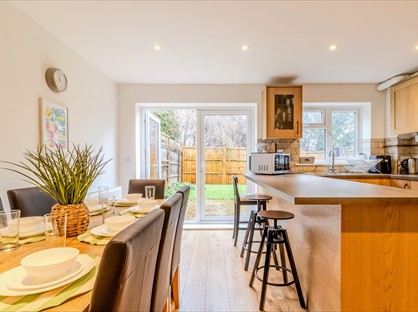 3 Bed Semi-Detached House, Westbourne Terrace, RG30