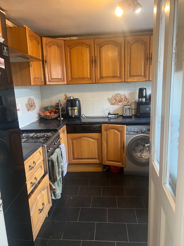 Additional image 6 of 3 Bed Semi-Detached House, Hatherleigh Road, LE5, N1 7GU