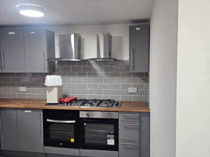 Room in a Shared House, Stamford St Central, OL6