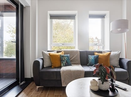 2 Bed Flat, Sia Court, N12
