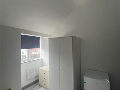 Room in a Shared House, The Broadway, HP9