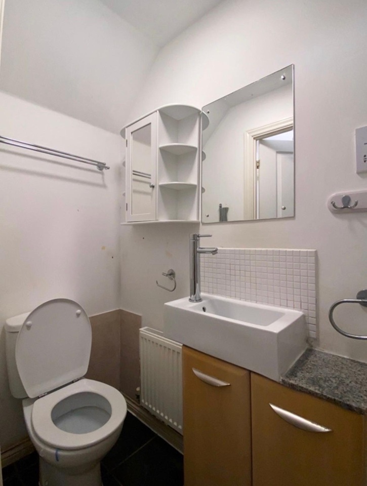 Additional image 5 of Studio Flat, Rosehip Road, CB4, N1 7GU