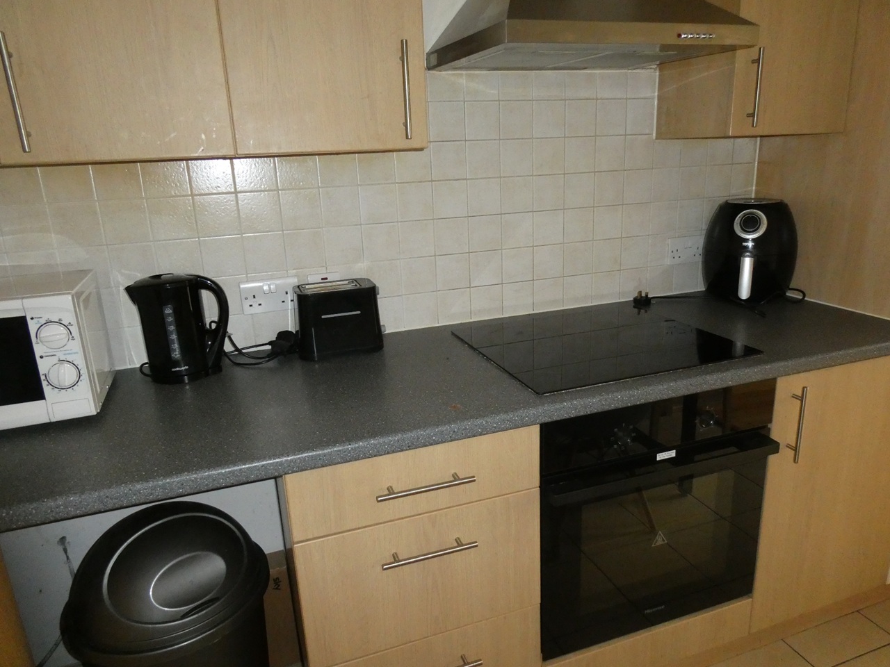 Room in a Shared Flat, Dyche St, M4 photo 2