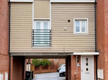 2 Bed Terraced House, Ilsley Road, RG24