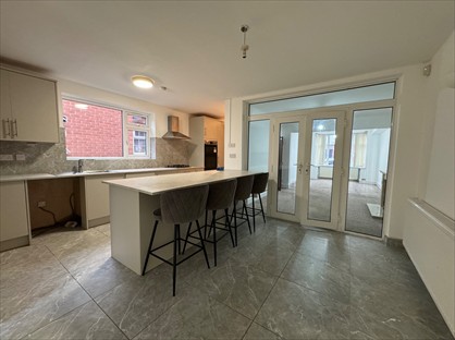 3 Bed Semi-Detached House, Rowsley St, LE5