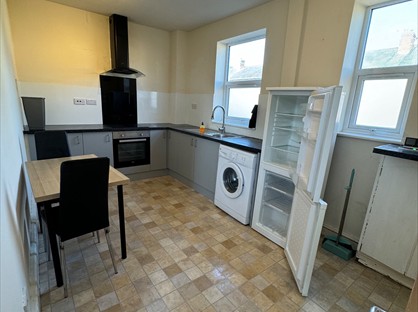 2 Bed End Terrace, Rawdon Avenue, YO10