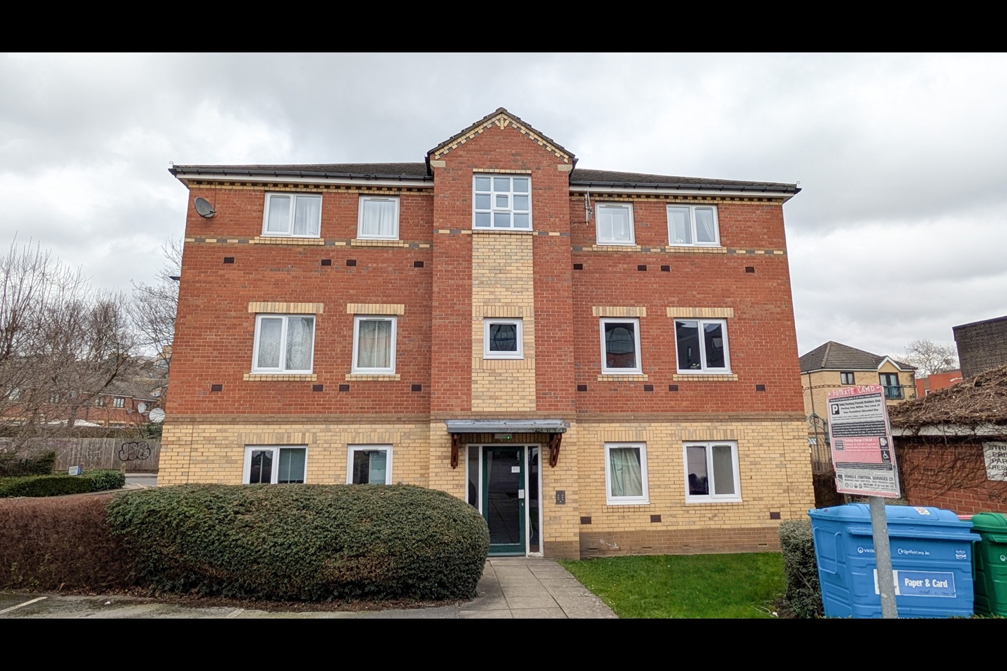 2 Bed Flat, Headford Mews, S3, N1 7GU