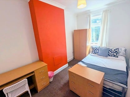Room in a Shared House, Harold Road, B16