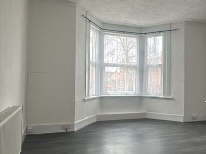 3 Bed Flat, Barking Road, E6