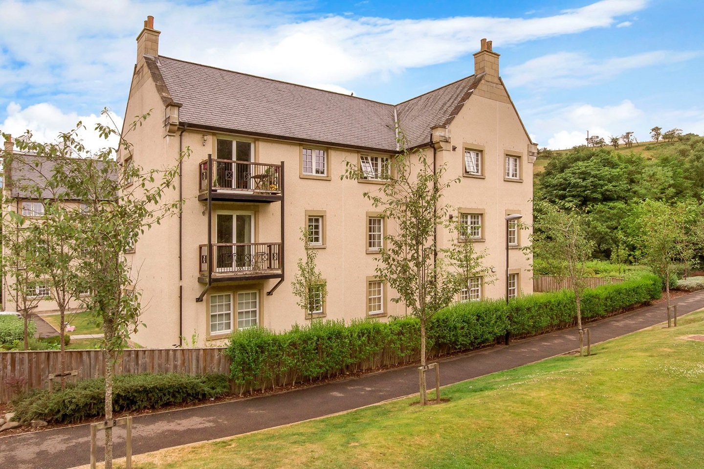 Penicuik - 2 Bed Flat, Esk Bridge, EH26 - To Rent Now for £1,150.00 p/m