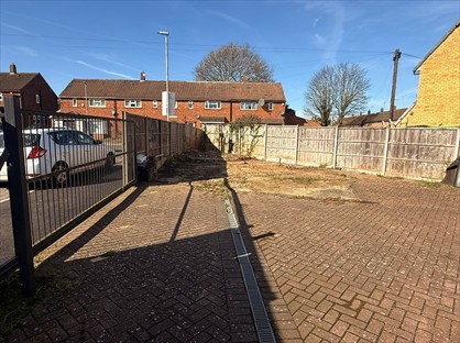 2 Bed Detached House, Mangrove Road, LU2