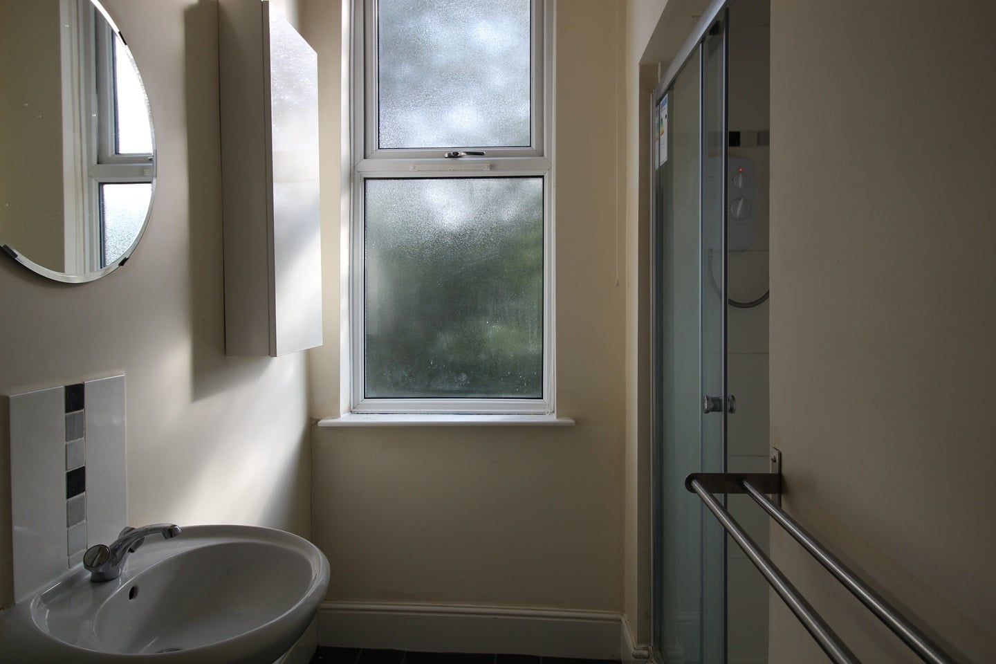 Room in a Shared House, Wilford Grove, NG2 photo 3