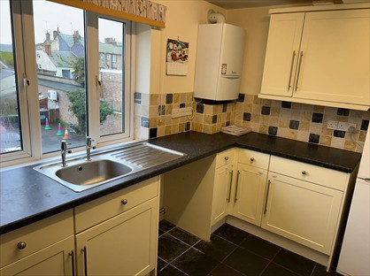 2 Bed Flat, Lyric Court, DT6