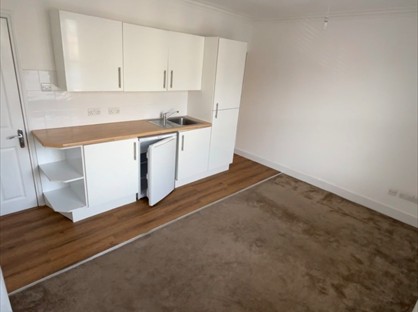 Bedsit, West St, BR1