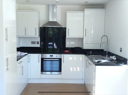 2 Bed Flat, Country View Court, WD7