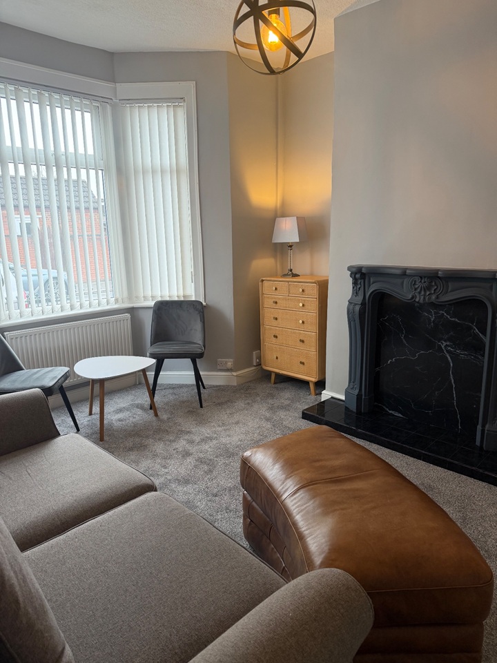 1 Bed Flat, Harley Street, CV2, N1 7GU