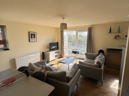 2 Bed Flat, Arncliffe Road, LS16