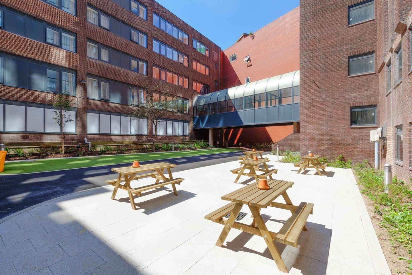 Additional image 9 of Studio Flat, Queen St, S1, N1 7GU