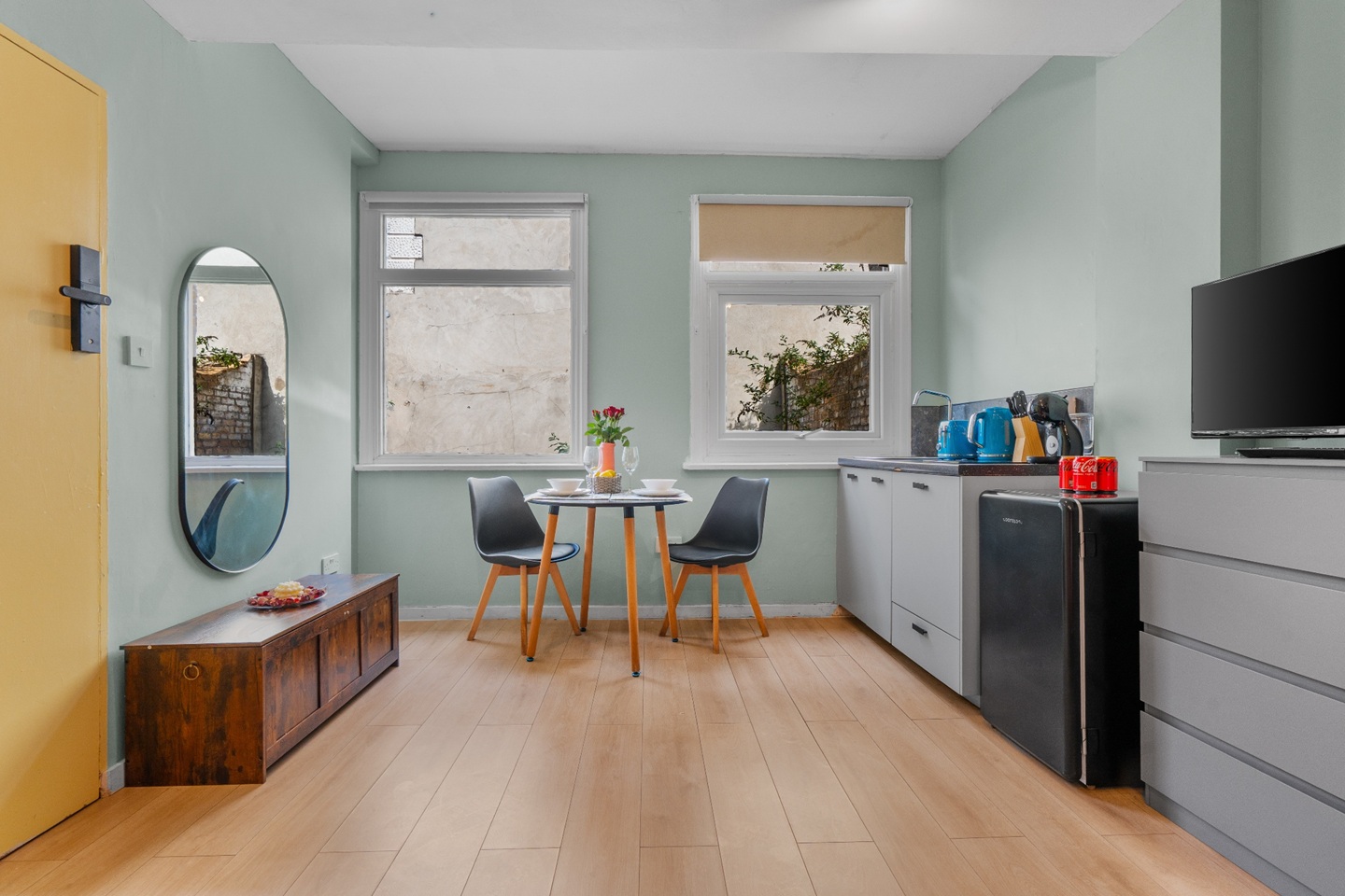 1 Bed Flat, Lancefield St, W10 photo 4
