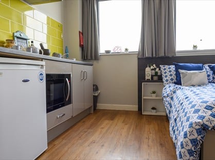 Studio Flat, Queen St, S1