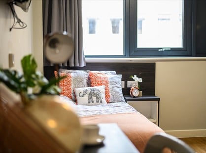 Studio Flat, Queen St, S1