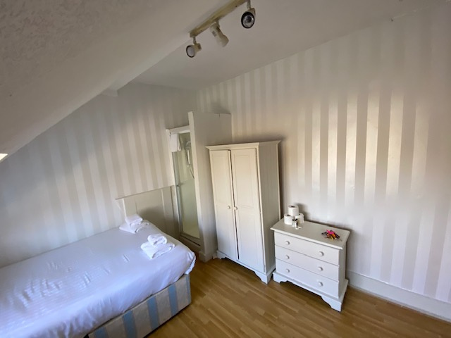 Room in a Shared House, Holland Road, W14, N1 7GU