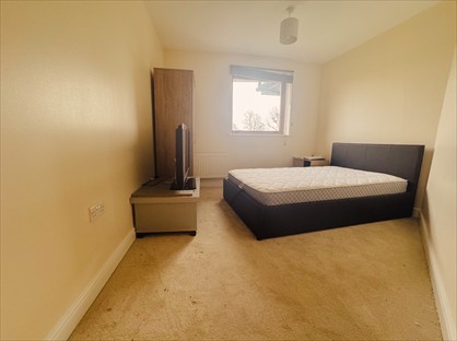 Room in a Shared Flat, Harry Close, CR0