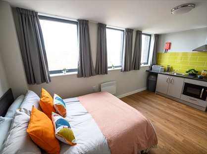 Studio Flat, Queen St, S1