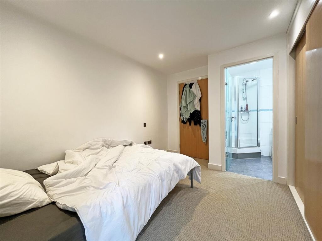 Additional image 7 of 2 Bed Flat, The Habitat, NG1, N1 7GU