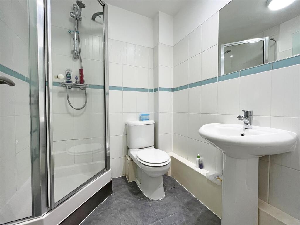 Additional image 8 of 2 Bed Flat, The Habitat, NG1, N1 7GU